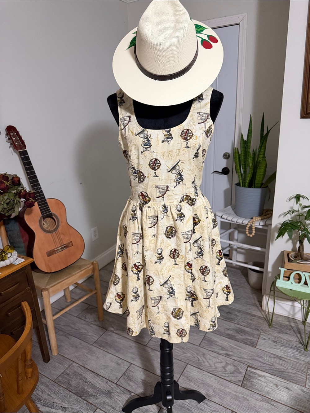 Retrolicious Cream Vintage Map Print Midi Dress